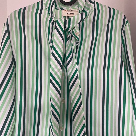 JCPenney green striped shirt, size XS-S (US 2-4) - Picture 8 of 9